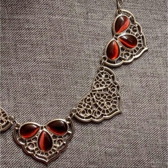 Foil heart design statement necklace w/plum/purple cats eye beads w/ earrings - Picture 7 of 13